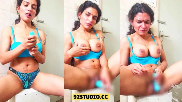 Resmi Nair Nude Dildo Play Hot Video